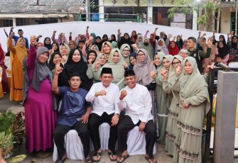 Gubernur Ansar saat Bersilaturahmi dengan Pengajian Mualaf Batu Aji Batam
