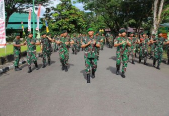 Yonif 754 Divif 3 Kostrad Terima Kunjungan Kerja Danpussenif