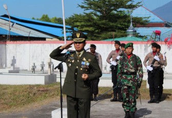 Dandim 1310/Bitung saat pimpin upacara