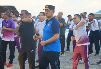 Kapolda Bengkulu dan Forkopimda saat Ikuti Olahraga bersama Tim Studi Strategis Dalam Negeri Lemhanas RI