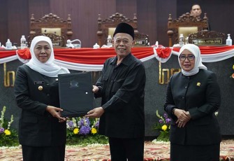 DPRD Jawa Timur dan Pemprov Jatim menyetujui Raperda Rencana Tata Ruang Wilayah (RTRW) 2023-2043 untuk disahkan menjadi Perda.