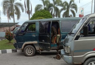 Terpantau Pembeli BBM bersubsidi Banyak Jerigen