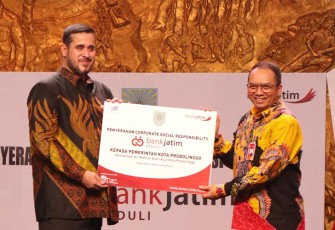 Pemkot Probolinggo saat Dapat CSR Bank Jatim 