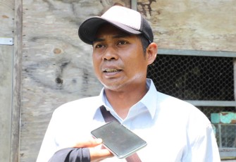 Warga Desa Pasir Merah, Ego Saputra