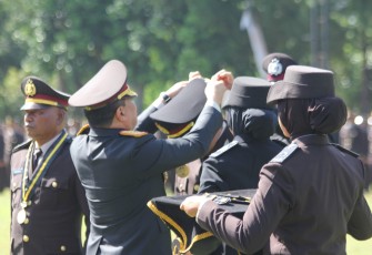 Wakalemdiklat Polri Irjen Pol Dr. Eko Budi Sampurno, M.Si secara resmi menutup Pendidikan Alih Golongan (PAG) dari bintara ke perwira Polri gelombang II tahun 2023, dan melantik 1.290 lulusan PAG menjadi perwira Polri yang terdiri dari 1.245 polisi laki-laki dan 45 polisi wanita, pada upacara penutupan pendidikan dan pelantikan perwira, Kamis (14/12/2023)