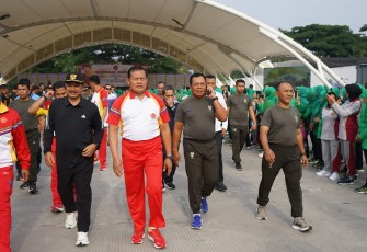Olahraga Bersama Dengan Prajurit TNI-Polri dan ASN di Madiun Raya