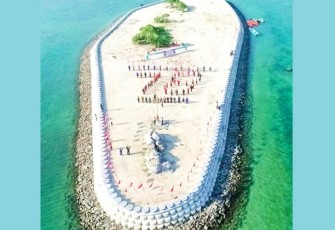 Polres Bintan Kibarkan Bendera Merah Putih di Pulau Terluar
