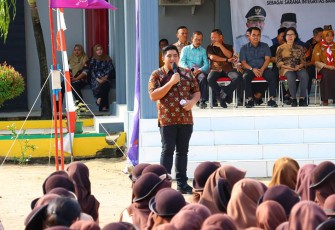 Bupati Bintan Roby Kurniawan tatap muka dengan para pelajar 