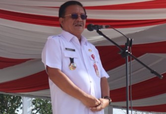 Walikota Bitung saat memimpin apel perdana tahun 2023