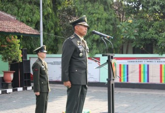 Kepala Staf Resimen Armed 2/PY/2 Kostrad, Letkol Arm Siswo Budiarto, S.I.P, M.M., M.I.Pol