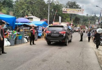 Sat Samapta Polres Tapanuli Selatan (Tapsel) menggelar Patroli di Pasar Pargarutan, Kecamatan Angkola Timur, Jumat (11/8/2023) pagi.