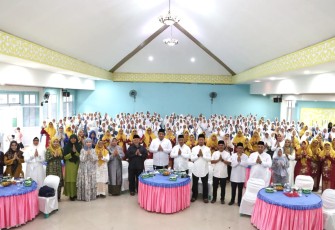 260 santri dari seluruh Taman Pendidikan Al Qur'an (TPQ) se Kecamatan Seri Kuala Lobam melangsungkan kegiatan wisuda tanda menamatkan pendidikan.