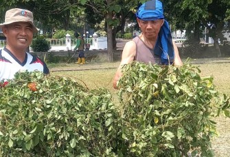 Kadispen Kodiklatal Kolonel Marinir Suharyono memimpin kegiatan pembersihan