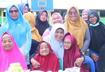Rahma Imbau Lansia Rutin Memeriksakan Kesehatan
