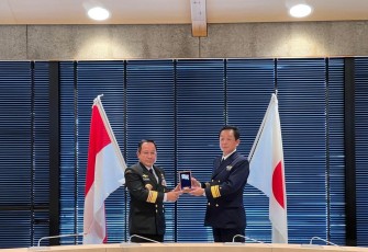 Kepala Bakamla RI Laksdya TNI Dr. Aan Kurnia saat mengunjungi Japan Coast Guard Academy (JCGA) di Hiroshima, Senin (27/02/2023)