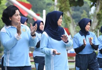 Ketua PIA AG Gab III Koharmatau saat Olah Raga Bersama 