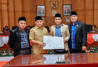 Persetujuan diambil dalam rapat paripurna yang digelar di Ruang Paripurna DPRD Batu Bara, Jl. Perintis Kemerdekaan, Kelurahan Lima Puluh Kota, Kecamatan Lima Puluh.