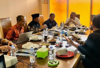 Bupati Agam menggelar pertemuan dengan sejumlah Oengusaha Real Rstate Kawakan.