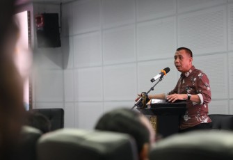 nggota Bidang Pengusahaan Badan Pengusahaan (BP) Batam, Wan Darussalam saat membuka kuliah perdana Program Studi Program Profesi Insinyur (PSPPI) Politeknik Negeri Batam Semester Genap Tahun Ajaran 2022/2023, para Rabu (15/2/2023). 