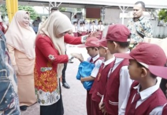 500 Anak Sekolah Dasar di Berikan Makanan Tambahan