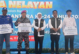 Aspotmar Danlantamal V saat Hadiri Sapa Nelayan Bersama Gubernur Jawa Timur 