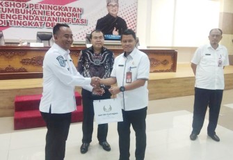 Stafsus Mendagri saat Bertemu Bupati Probolinggo