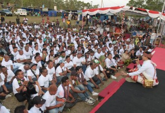 Gus Halim pada puncak peringatan Hari Bakti Pendamping Desa 2023 di Wisata Danau Fatunausus, Desa Fatukoto, Kabupaten Timor Tengah Selatan, Nusa Tenggara Timur (NTT), Jumat (6/10/2023).