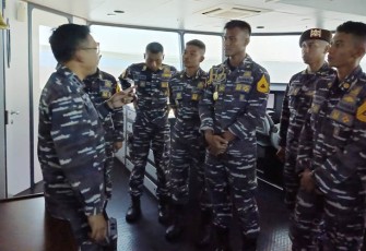 Taruna AAL Tingkat IV dan Tingkat II Korps Pelaut Melaksanakan Lattek Pemanduan