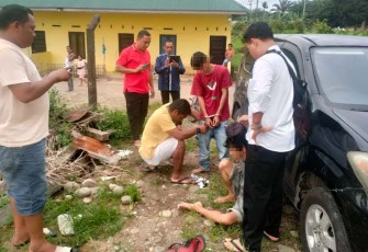 Kasat Resnarkoba Polres Pasaman Barat AKP Eri Yanto, berhasil meringkus kedua pelaku dipinggir jalan umum Jorong Batang Lapu Nagari Parit, Kecamatan Koto Balingka Kabupaten Pasaman Barat, Senin (20/11/2023) sekitar pukul 17.45 Wib.