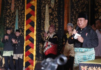 Menteri Pertahanan Prabowo Subianto saat Sampaikan Keinginannya didepan ribuan masyarakat Sumbar.