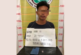 Tersangka berinisial, MRR (22), dan barang bukti diamankan di Mako Polres Tapsel.