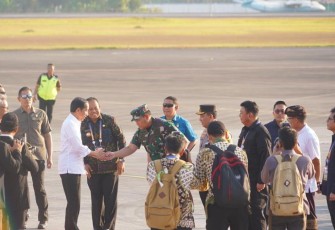 Panglima TNI Sambut Kedatangan Presiden Jokowi di Bali