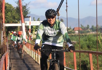 Dandim Tulungagung saat Bersafari MTB Susuri Jalan Desa