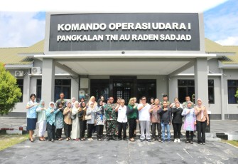  Kadispotdirga Lanud RSA, Letkol Pom Fanny Philips H, membuka acara pembukaan kelompok Tani Tucano Jaya, Lanud RSA dalam program rehabilitasi mangrove dari BRGM RI. Bertempat di ruang rapat Mako Lanud RSA Kabupaten Natuna, Rabu (06/03/2024)