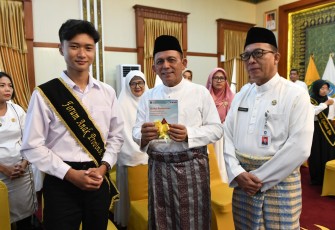 Gubernur Ansar Kukuhkan Pengurus FORARI Periode 2023-2025