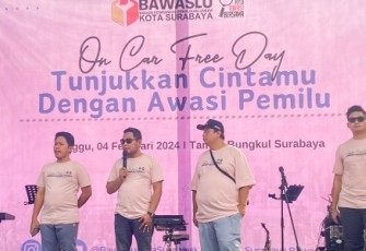 Bawaslu Surabaya on Car Free Day