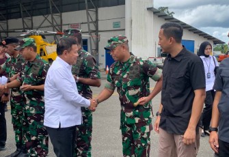 Dandim 1710/Mimika Sambut Kedatangan Wamenhan RI 