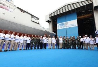 Menhan Prabowo saat Tinjau Pembangunan Kapal Perang Frigate Merah Putih di PT PAL Indonesia