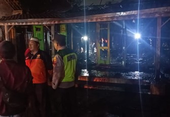 Kebakaran Rumah Ludes Terbakar