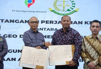Penandatanganan Perjanjian Kerjasama dengan PT Geo Dipa Energi (Persero), dalam rangka mendukung proses pembangunan pembangkit tenaga listrik yang menggunakan energi terbarukan, Rabu 6 Maret 2024 bertempat di Aula lt. 22 Gedung Utama Kejaksaan Agung, Jakarta.