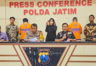 Kasubdit II Hardabangtah AKBP Aris Purwanto saat memberikan keterangan pers, Jum'at (19/4)