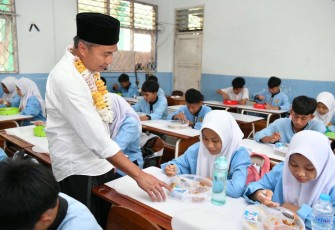 Pj Gubernur Jabar Bey Machmudin 