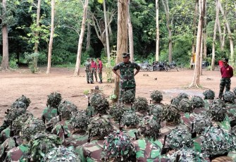 Dirjianbang Kodiklatal saat tinjau Lattek Dikko 173 Marinir 