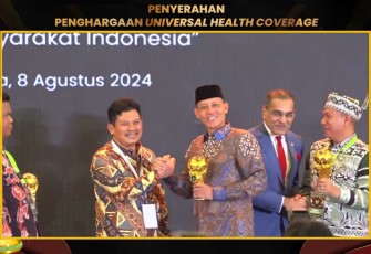 Bupati Sabar AS Raih Penghargaan UHC Tahun 2024