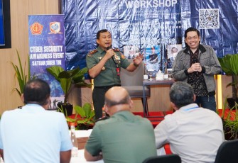 Komandan Satuan Siber (Dansatsiber) TNI Brigjen TNI Ari Yulianto, S.I.P., M.H.I., menggelar Security Awareness Program Seminar yang diikuti oleh Komunitas Siber Bela Negara dengan tema “Security Awareness Program”, bertempat di Oakwood Hotel & Apartments Taman Mini, Jakarta Timur, Rabu (21/8/2024)