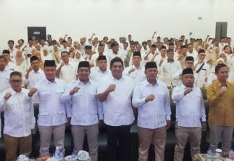 Foto bersama saat RAPIMCAB DPC Partai Gerinda Kabupaten Bintan