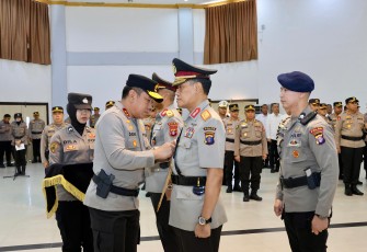 Kapolda Kalteng Pimpin Sertijab Wakapolda dan Karo SDM