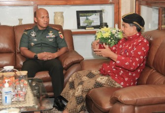 Dandim saat Kunjungi Sekdakab Trenggalek