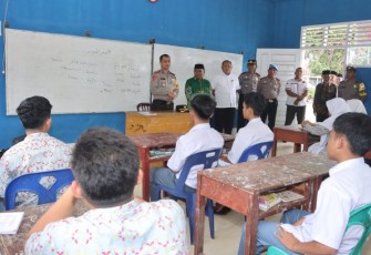 Kapolres Tapsel, AKBP Yasir Ahmadi, beri motivasi saat kunjungan ke Pesantren Muhammadiyah KH Ahmad Dahlan Sipirok