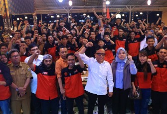 Wamenaker Immanuel Ebenezer Gerungan saat temu dialog bersama serikat pekerja di Morowali, Sulawesi Tengah